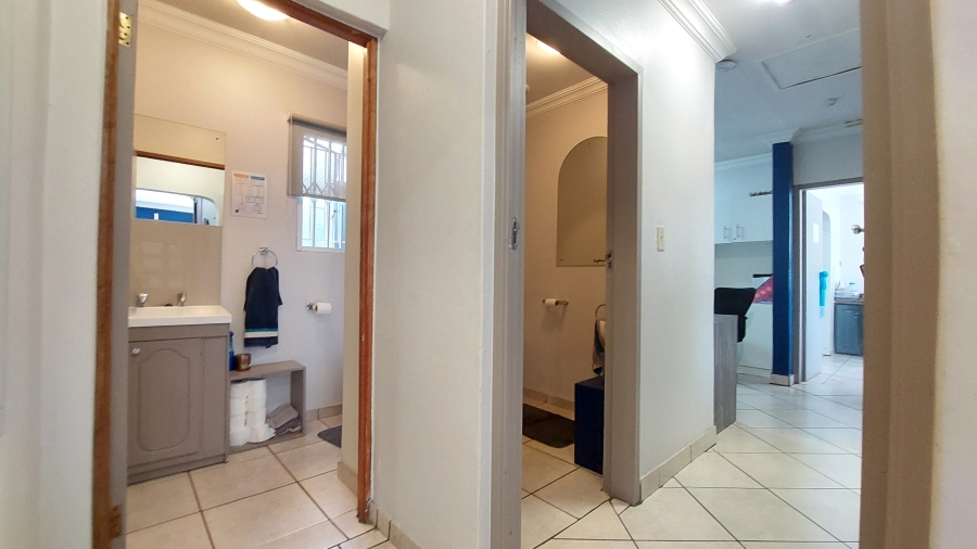 To Let commercial Property for Rent in Rooihuiskraal Gauteng