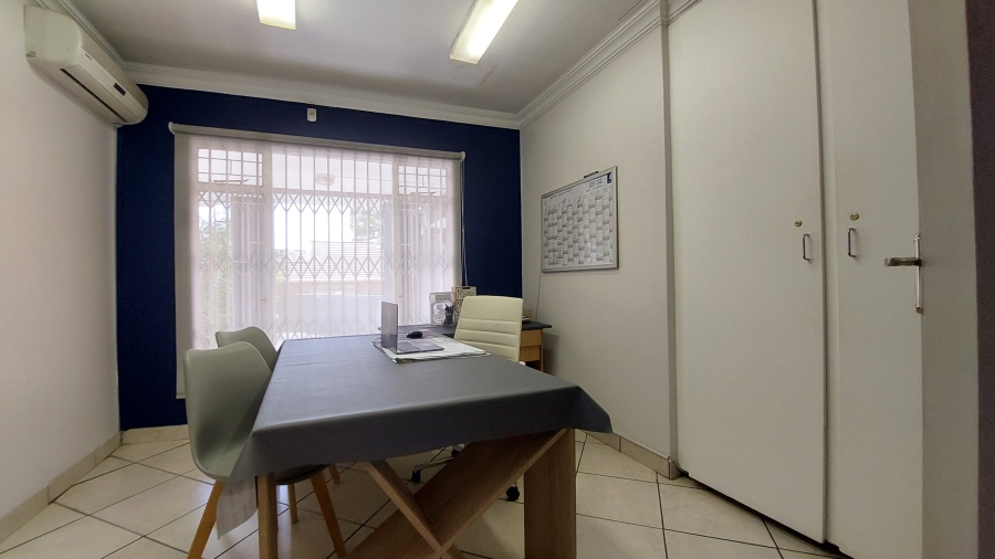 To Let commercial Property for Rent in Rooihuiskraal Gauteng