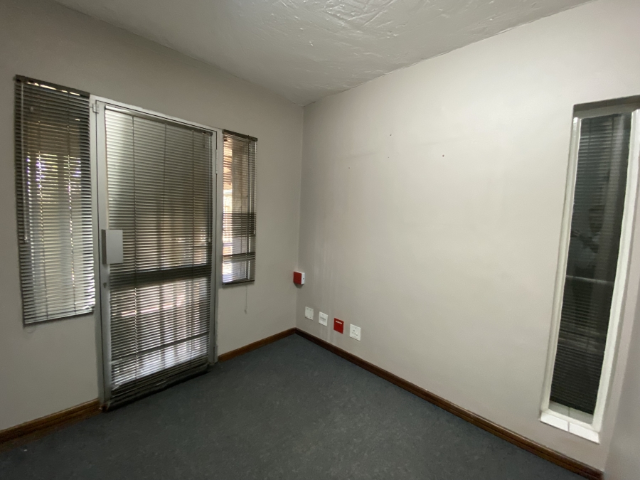 To Let commercial Property for Rent in Spartan Gauteng