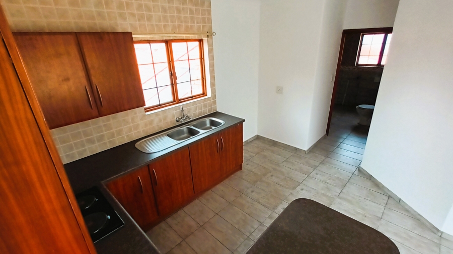 To Let 1 Bedroom Property for Rent in Amberfield Gauteng