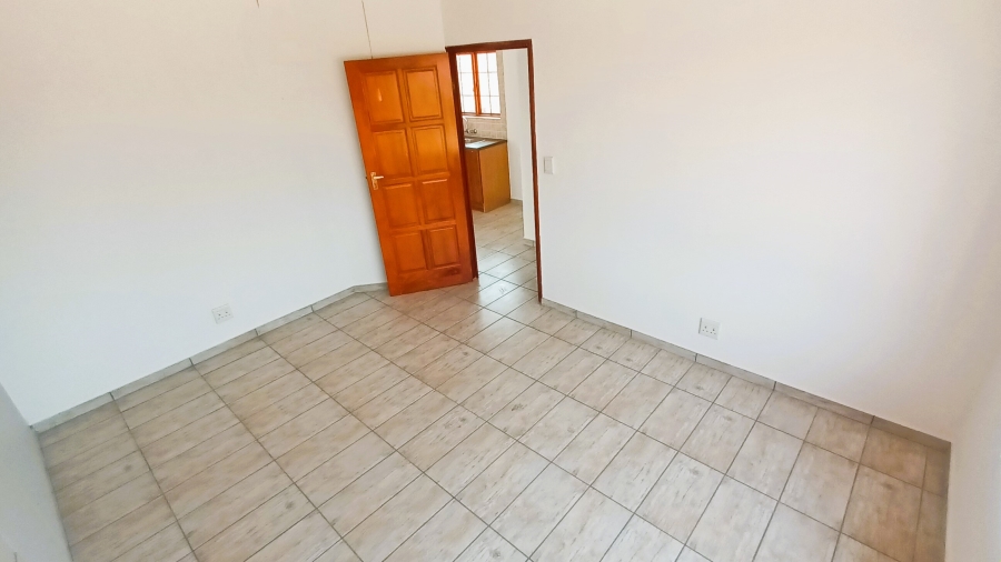 To Let 1 Bedroom Property for Rent in Amberfield Gauteng