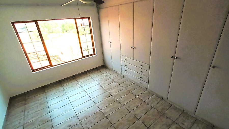 To Let 1 Bedroom Property for Rent in Amberfield Gauteng