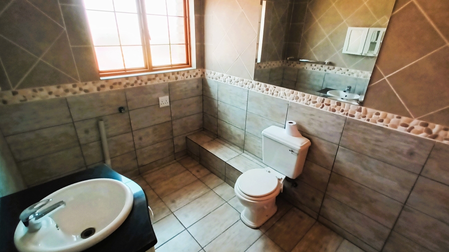To Let 1 Bedroom Property for Rent in Amberfield Gauteng