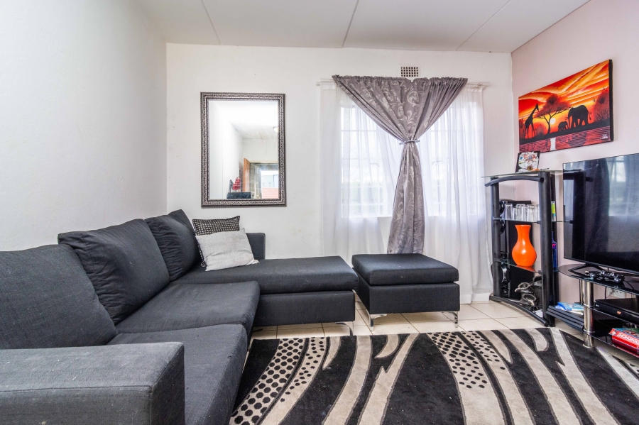 2 Bedroom Property for Sale in Fleurhof Gauteng