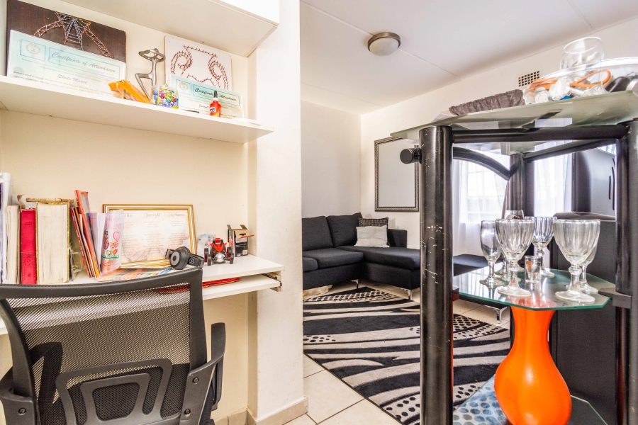 2 Bedroom Property for Sale in Fleurhof Gauteng