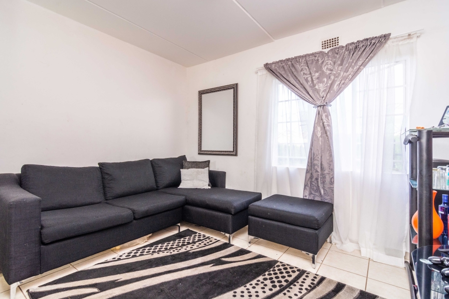 2 Bedroom Property for Sale in Fleurhof Gauteng
