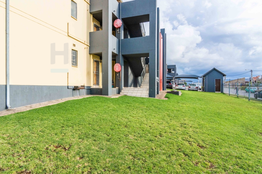 2 Bedroom Property for Sale in Fleurhof Gauteng
