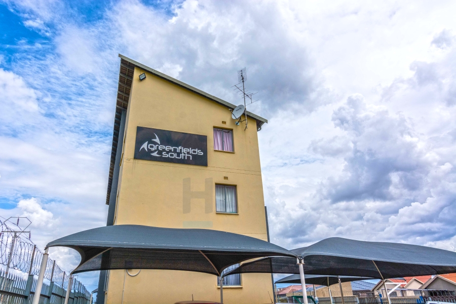 2 Bedroom Property for Sale in Fleurhof Gauteng