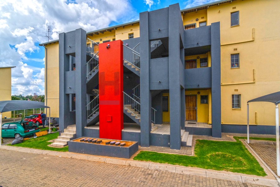 2 Bedroom Property for Sale in Fleurhof Gauteng