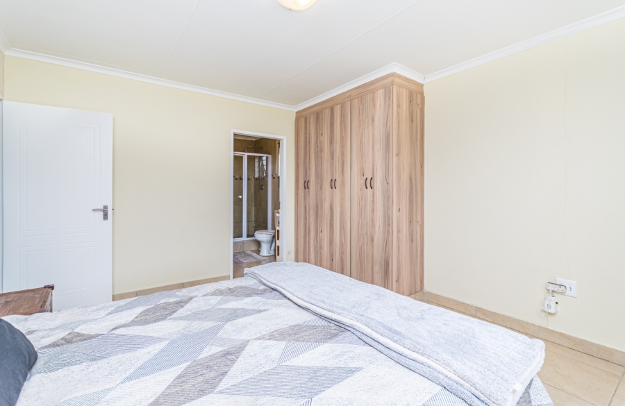 4 Bedroom Property for Sale in Mindalore Gauteng