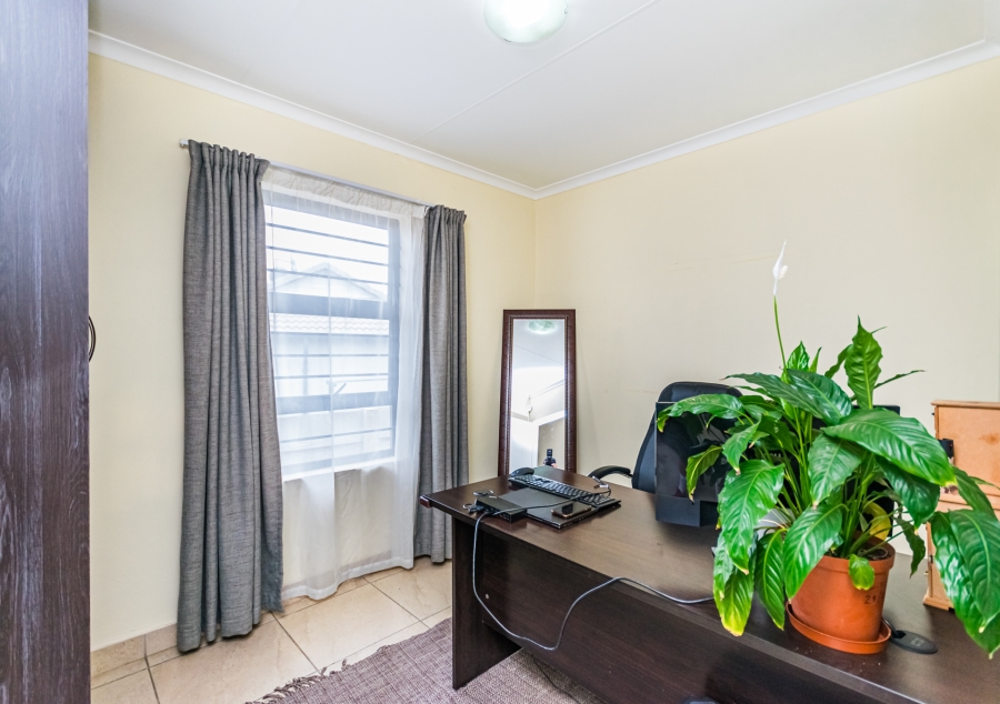 4 Bedroom Property for Sale in Mindalore Gauteng