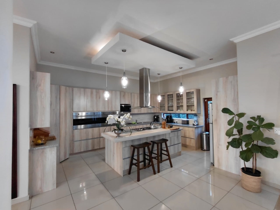 8 Bedroom Property for Sale in Groenkloof Gauteng