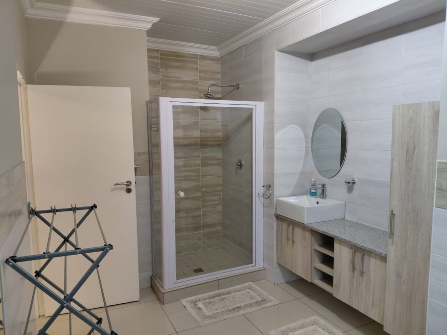 8 Bedroom Property for Sale in Groenkloof Gauteng