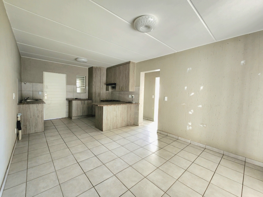 2 Bedroom Property for Sale in Wilgeheuwel Gauteng