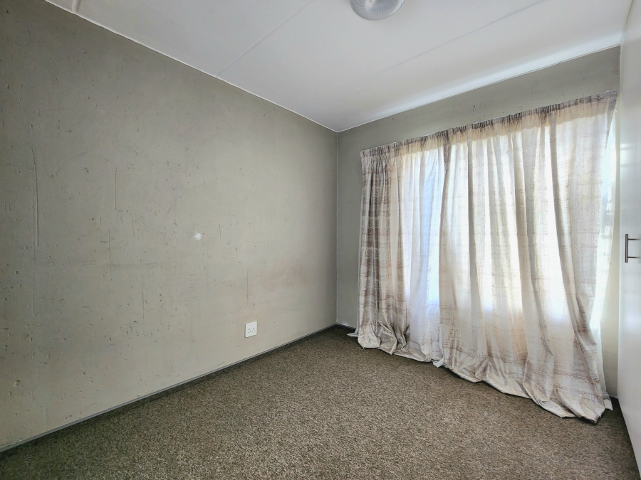 2 Bedroom Property for Sale in Wilgeheuwel Gauteng