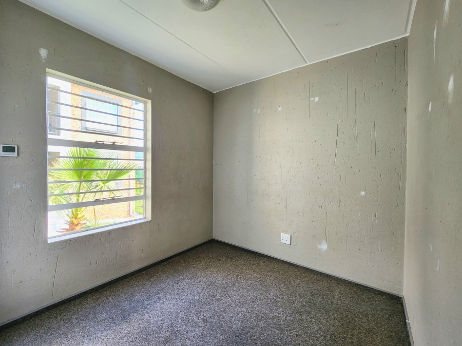 2 Bedroom Property for Sale in Wilgeheuwel Gauteng