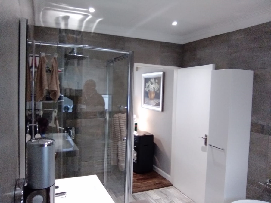 3 Bedroom Property for Sale in Amorosa Gauteng