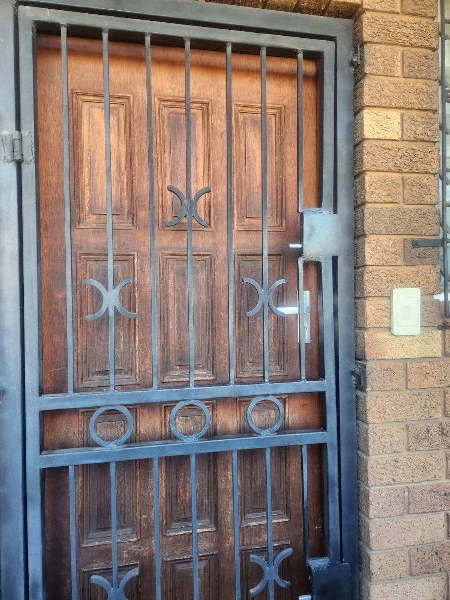 2 Bedroom Property for Sale in Lynnwood Gauteng