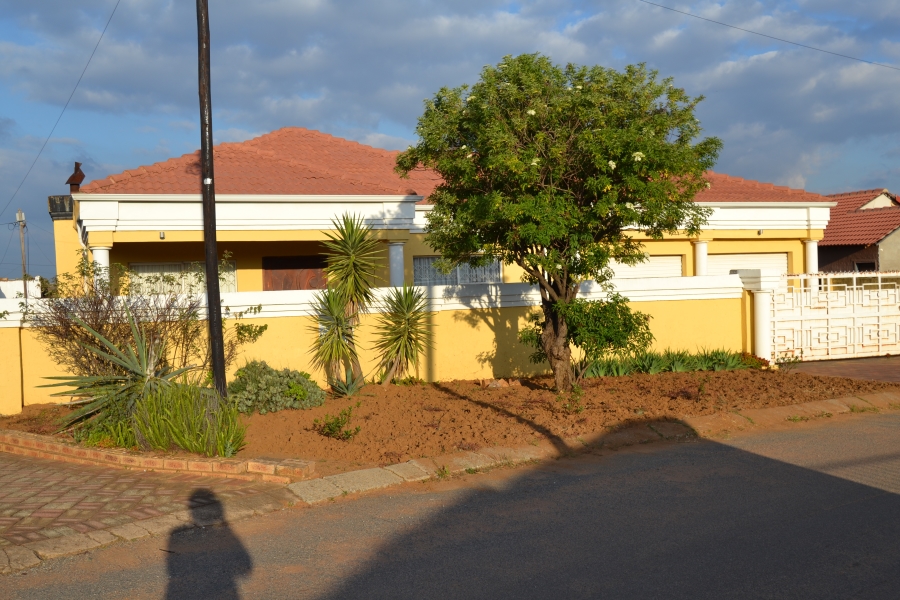 3 Bedroom Property for Sale in Toekomsrus Gauteng