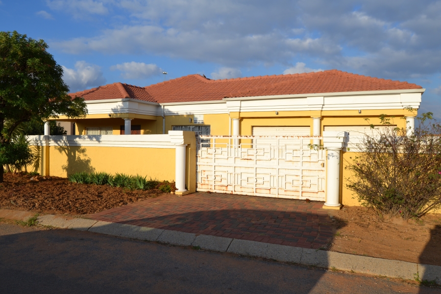 3 Bedroom Property for Sale in Toekomsrus Gauteng