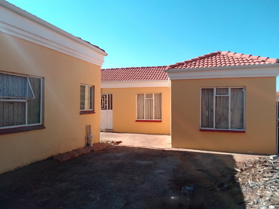 3 Bedroom Property for Sale in Toekomsrus Gauteng