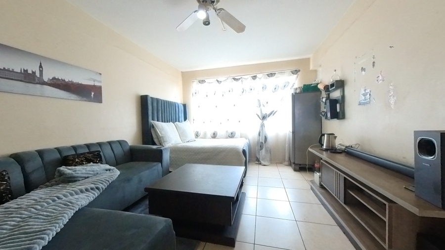 1 Bedroom Property for Sale in Sunnyside Gauteng