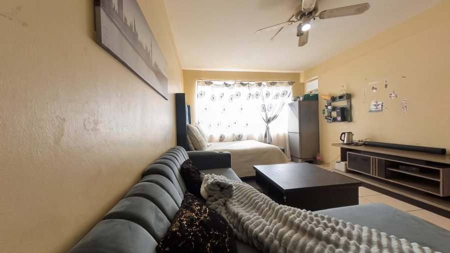1 Bedroom Property for Sale in Sunnyside Gauteng