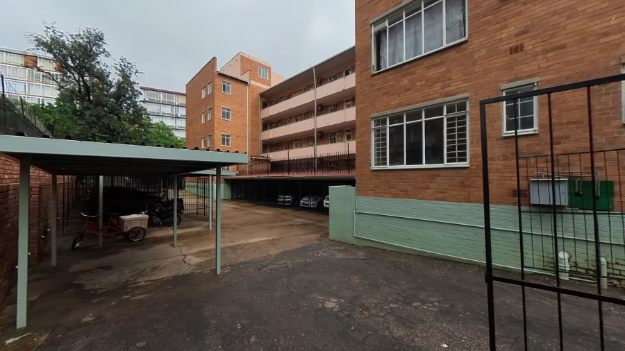 1 Bedroom Property for Sale in Sunnyside Gauteng