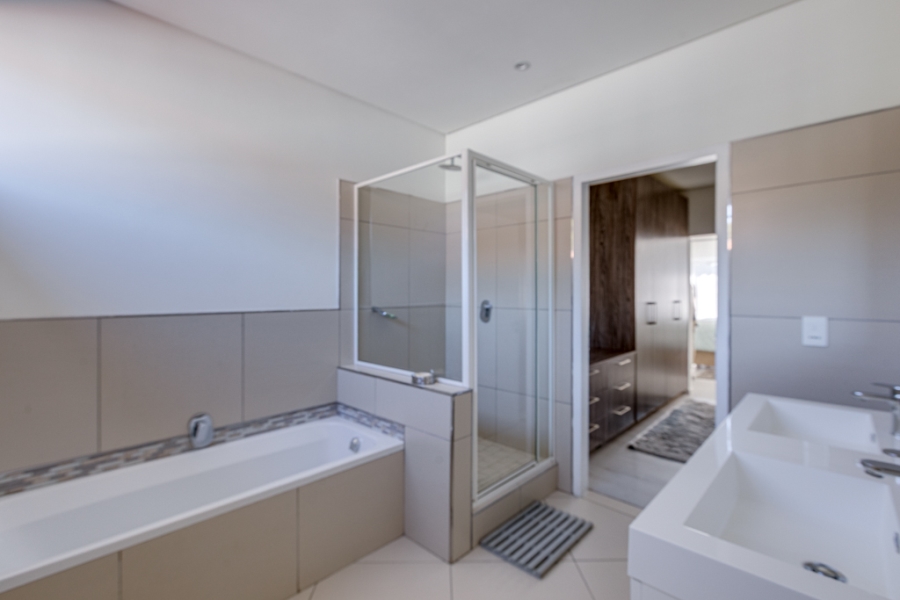 3 Bedroom Property for Sale in Edenburg Gauteng