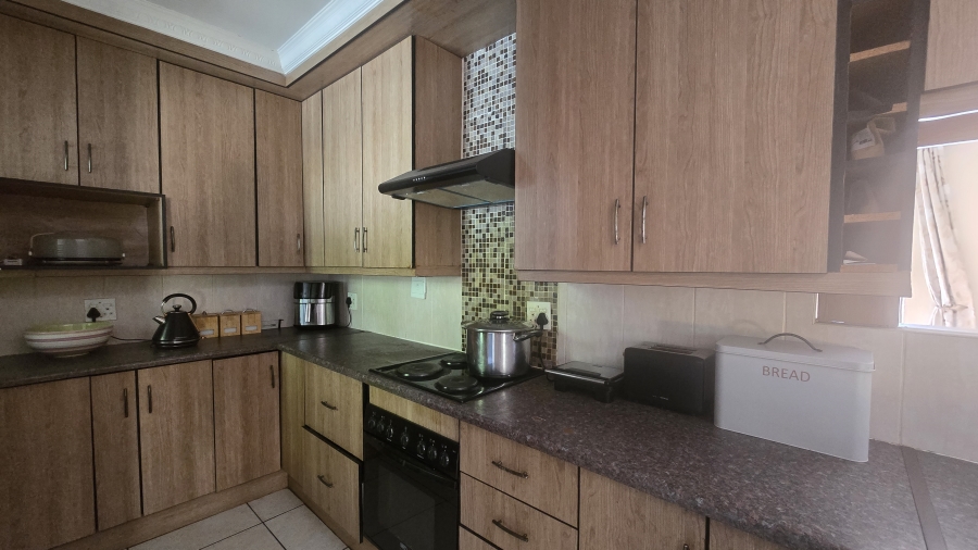 3 Bedroom Property for Sale in Garsfontein Gauteng
