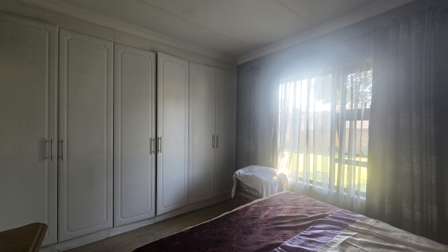 3 Bedroom Property for Sale in Garsfontein Gauteng
