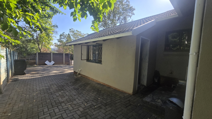 3 Bedroom Property for Sale in Garsfontein Gauteng