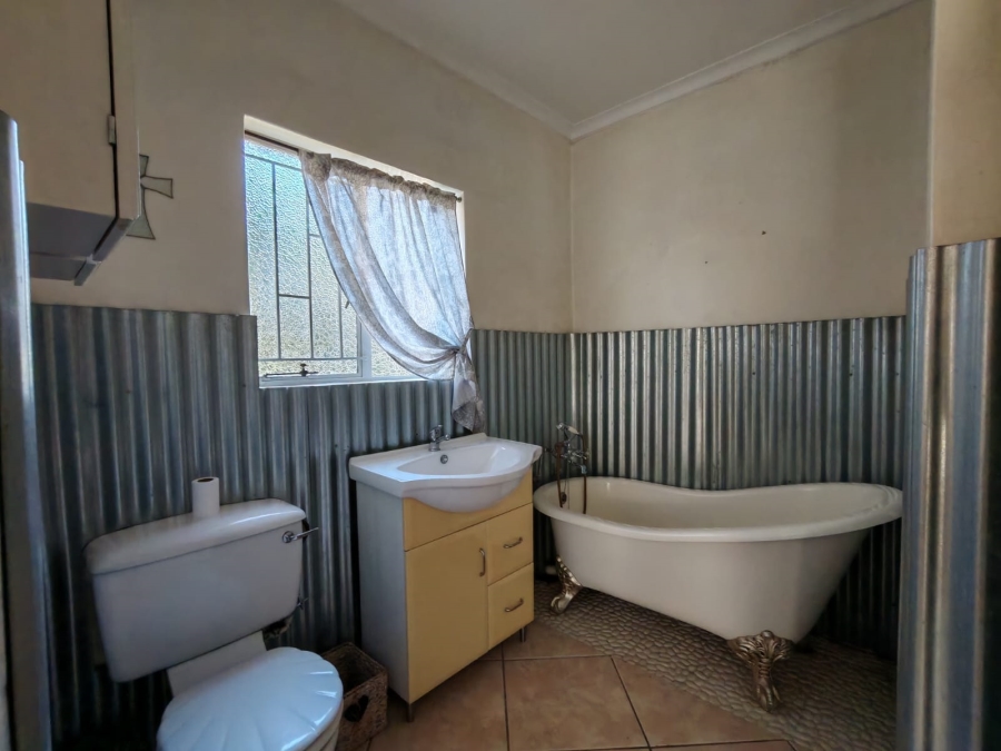 4 Bedroom Property for Sale in Three Rivers East Gauteng