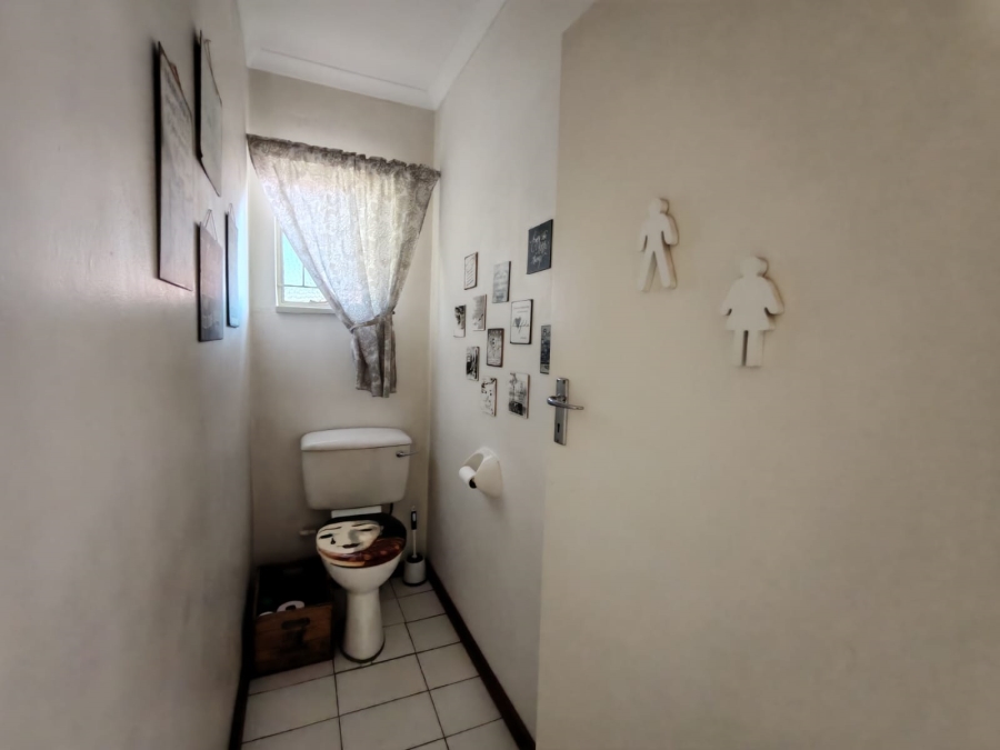 4 Bedroom Property for Sale in Three Rivers East Gauteng