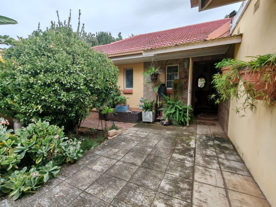 3 Bedroom Property for Sale in Risiville Gauteng