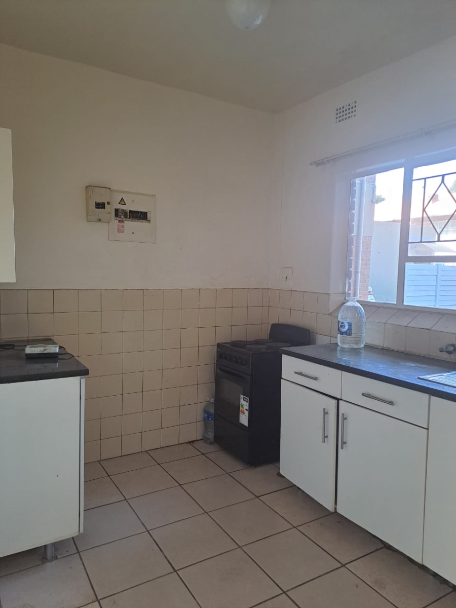 1 Bedroom Property for Sale in Windsor East Gauteng