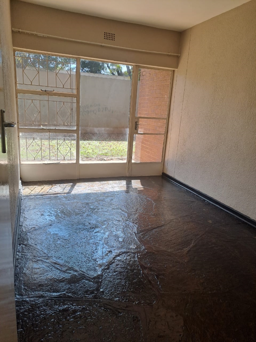 1 Bedroom Property for Sale in Windsor East Gauteng