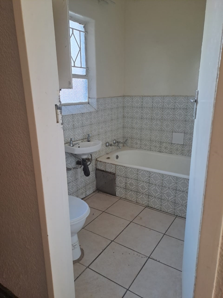 1 Bedroom Property for Sale in Windsor East Gauteng