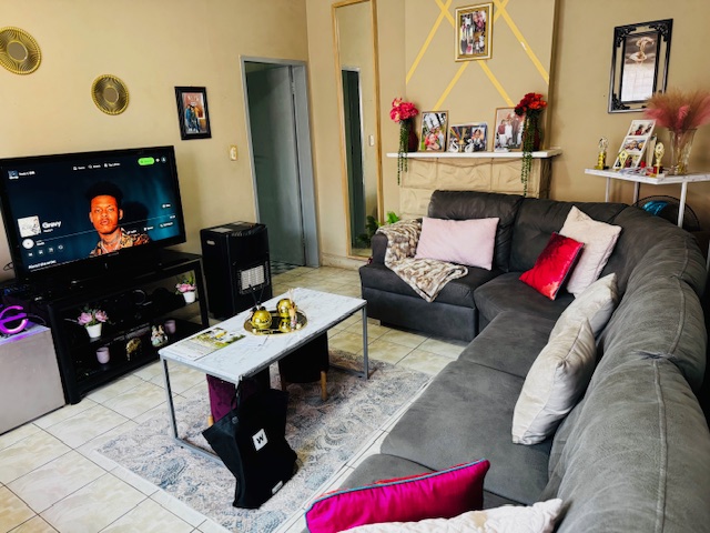 2 Bedroom Property for Sale in Kenilworth Gauteng