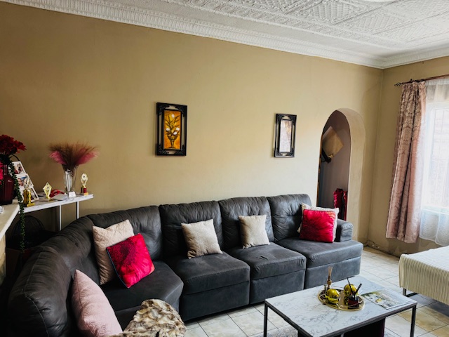 2 Bedroom Property for Sale in Kenilworth Gauteng