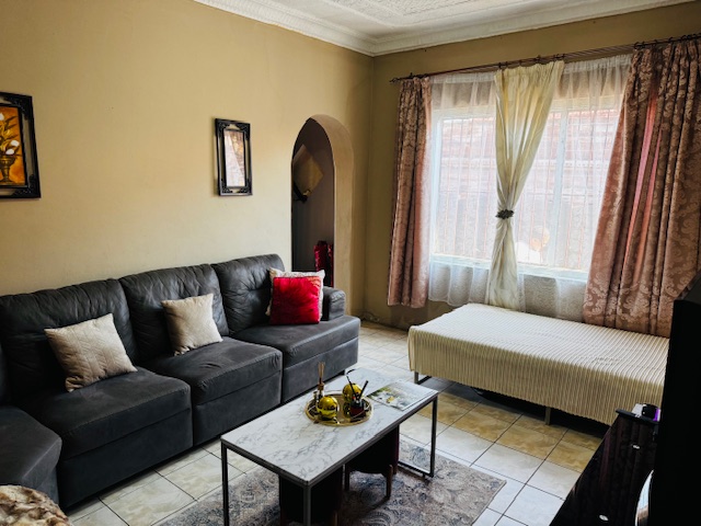 2 Bedroom Property for Sale in Kenilworth Gauteng