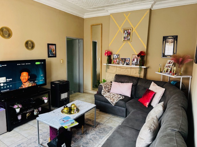 2 Bedroom Property for Sale in Kenilworth Gauteng
