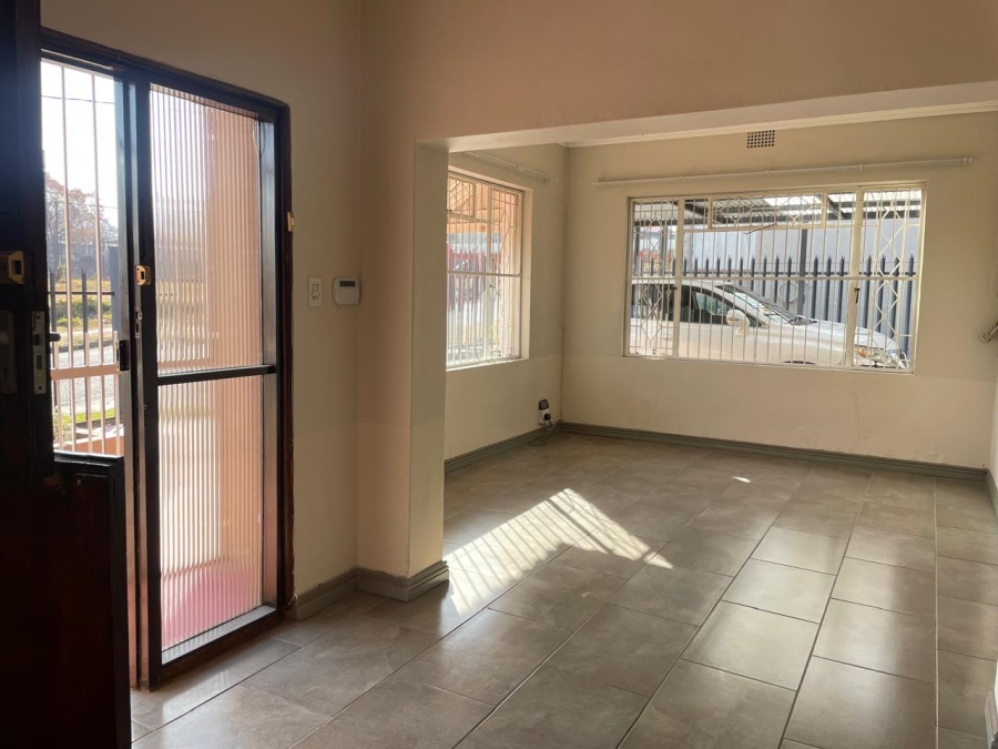 To Let 2 Bedroom Property for Rent in Delarey Gauteng