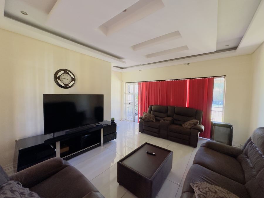 3 Bedroom Property for Sale in Verwoerdpark Gauteng