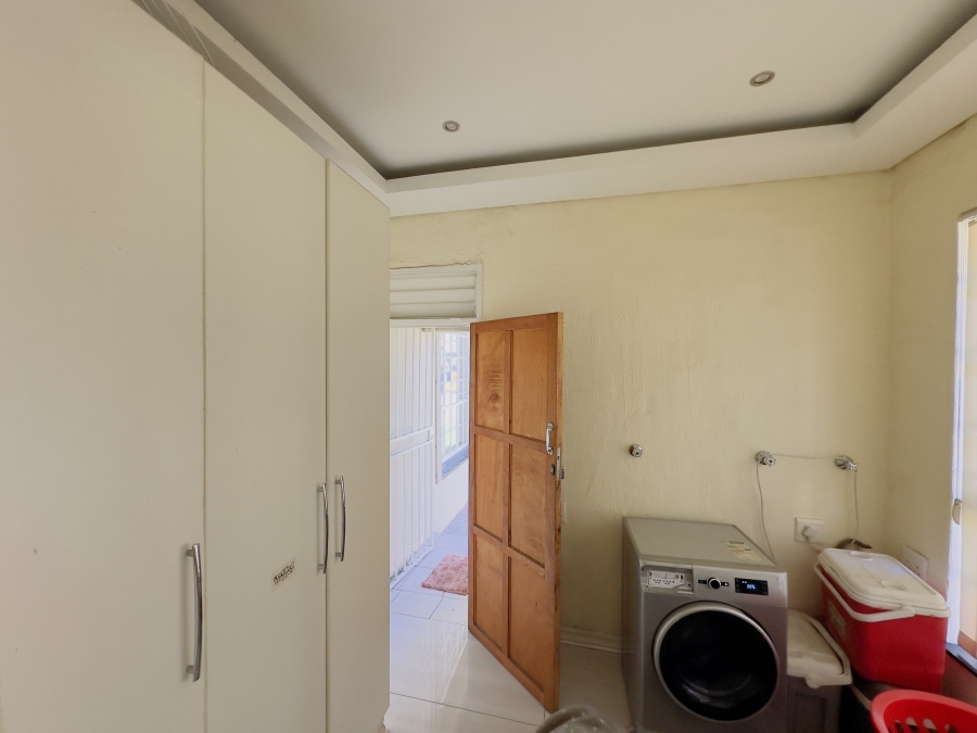 3 Bedroom Property for Sale in Verwoerdpark Gauteng