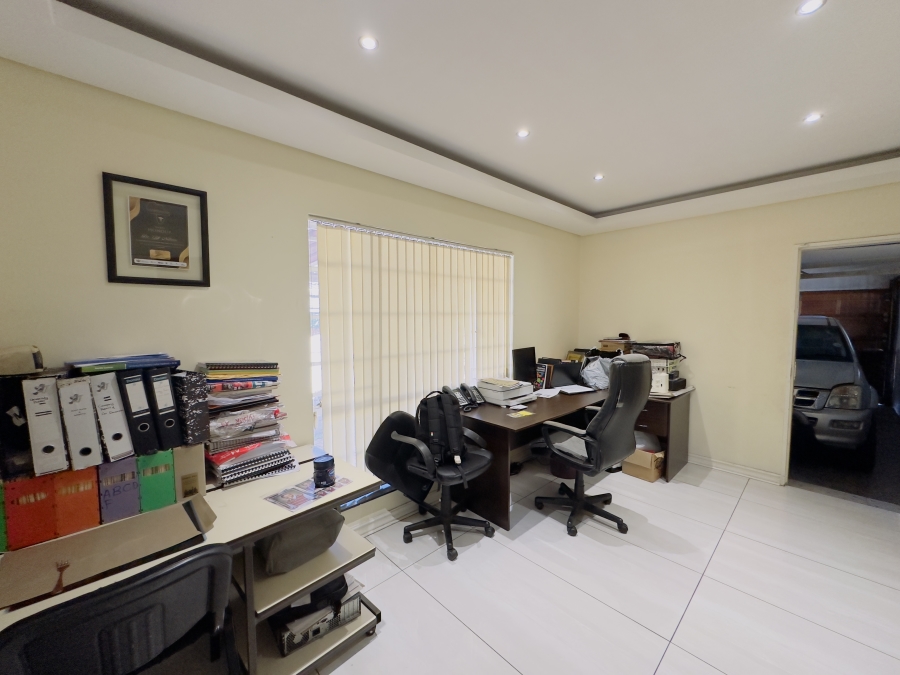 3 Bedroom Property for Sale in Verwoerdpark Gauteng