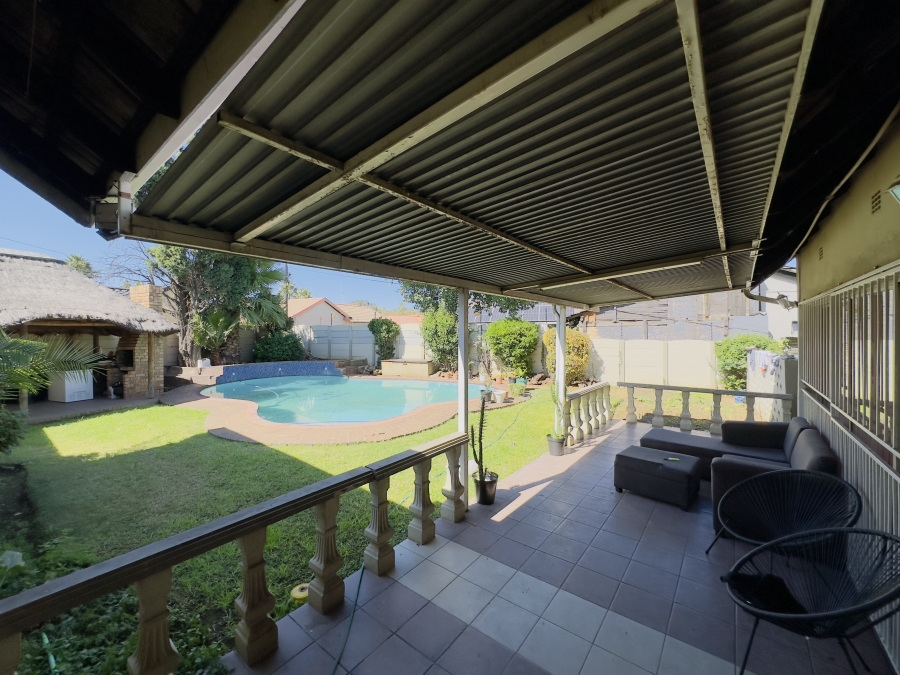 3 Bedroom Property for Sale in Verwoerdpark Gauteng