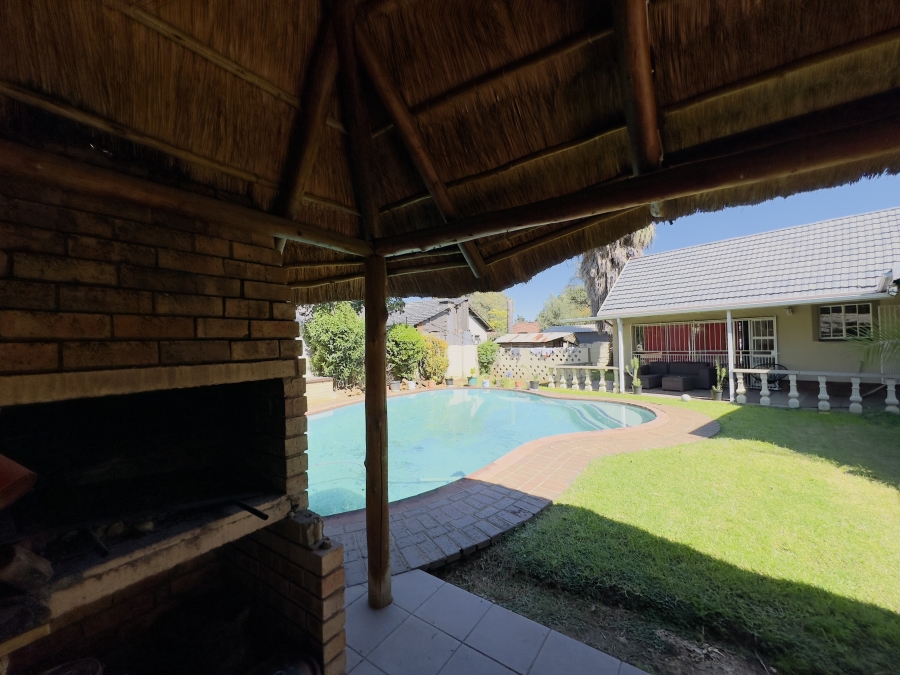 3 Bedroom Property for Sale in Verwoerdpark Gauteng