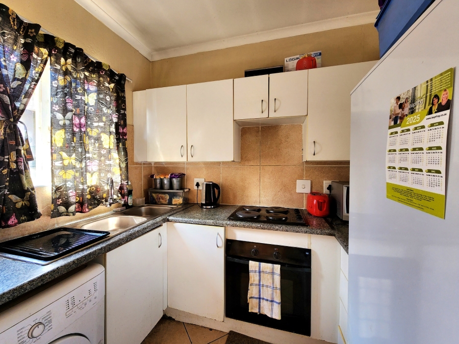 2 Bedroom Property for Sale in Wilgeheuwel Gauteng