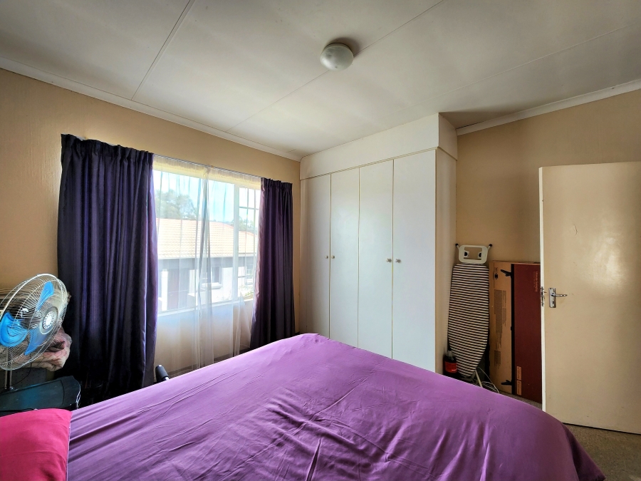 2 Bedroom Property for Sale in Wilgeheuwel Gauteng
